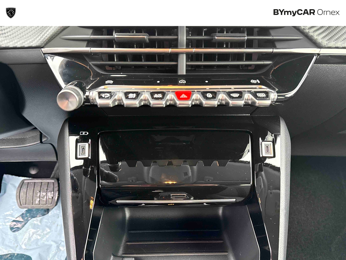 Peugeot 208 Hybrid 110 e-DCS6 — photo 28