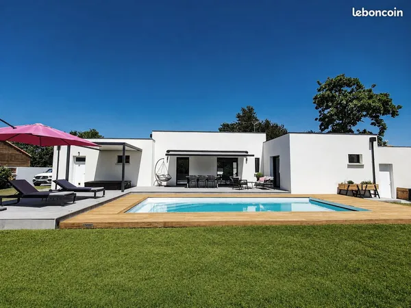 Maison d'architecte 4 chambres avec piscine, jacuzzi et double garage