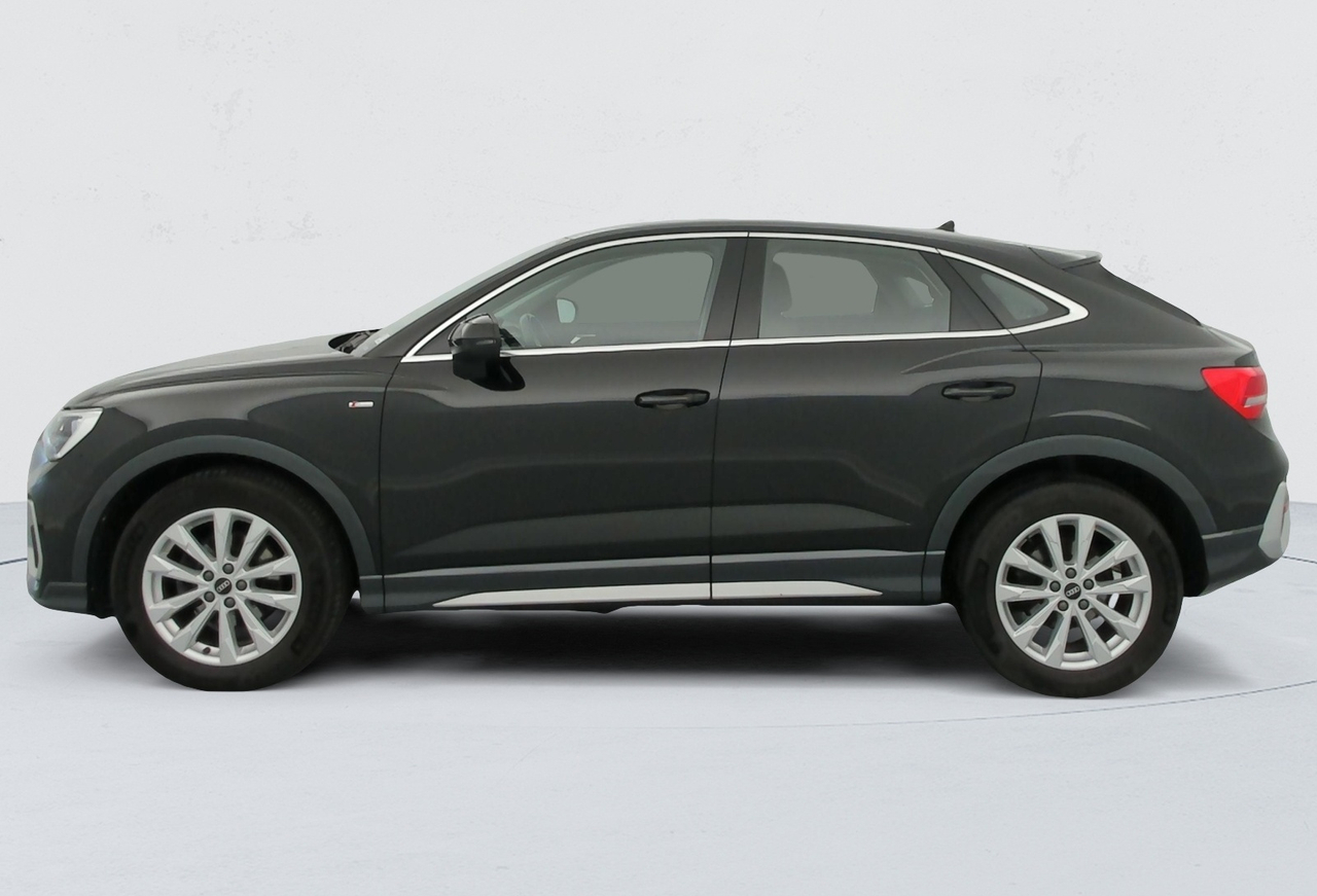 Audi Q3 Sportback — photo 2