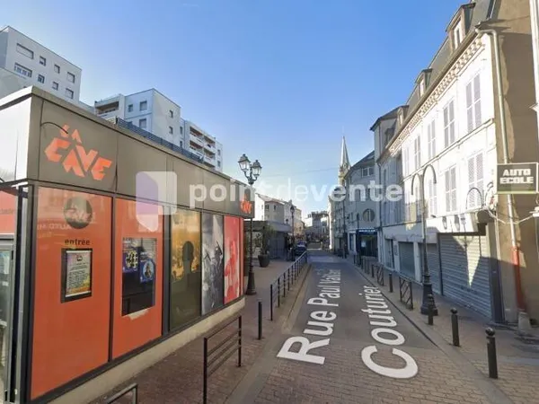 Local commercial 105 m²
