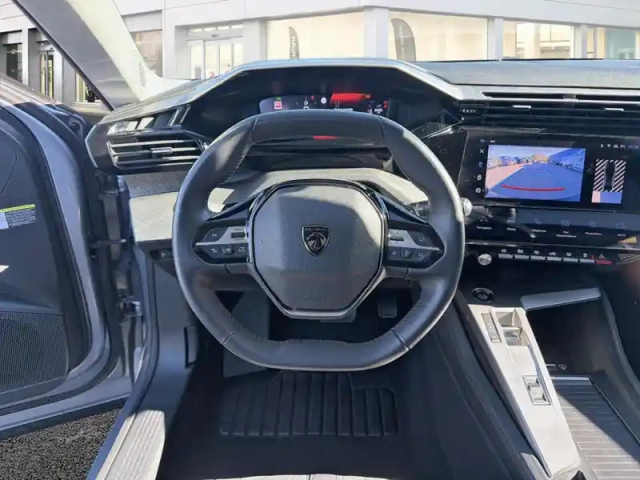 Peugeot 408 puretech 130 ch s&amp;s eat8 allure — photo 12