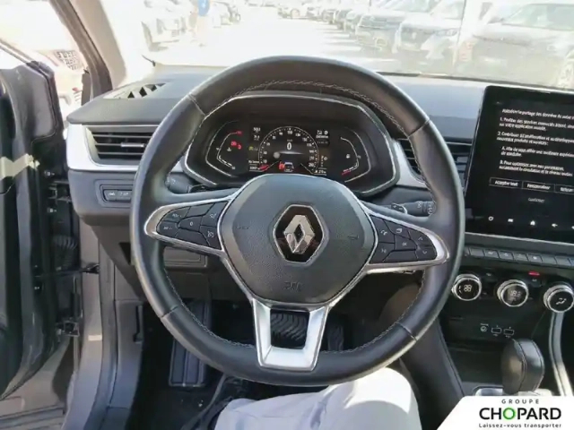 Renault Captur tce 140 edc — photo 17