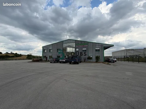 Local commercial 1 284 m²