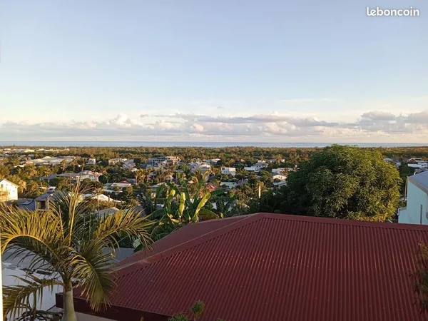 Haut de villa T3 meublée avec vue mer