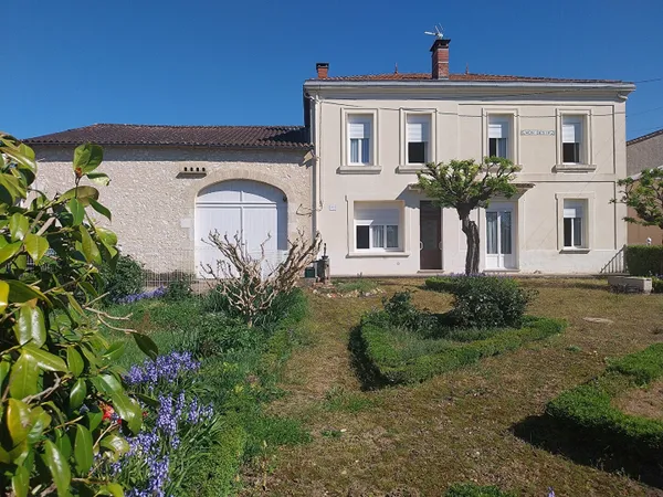 Maison Saint Antoine De Breuilh 10 pièce(s) 227m2