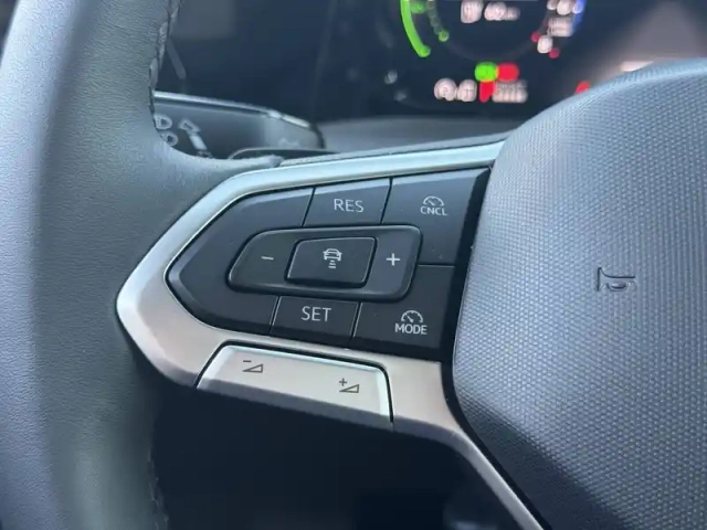 Volkswagen Golf 1.5 ehybrid 204 dsg6 — photo 21