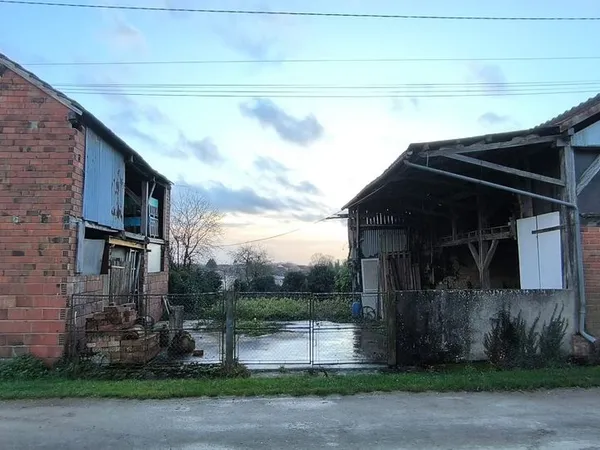 Grange pour stockage ou à rénover