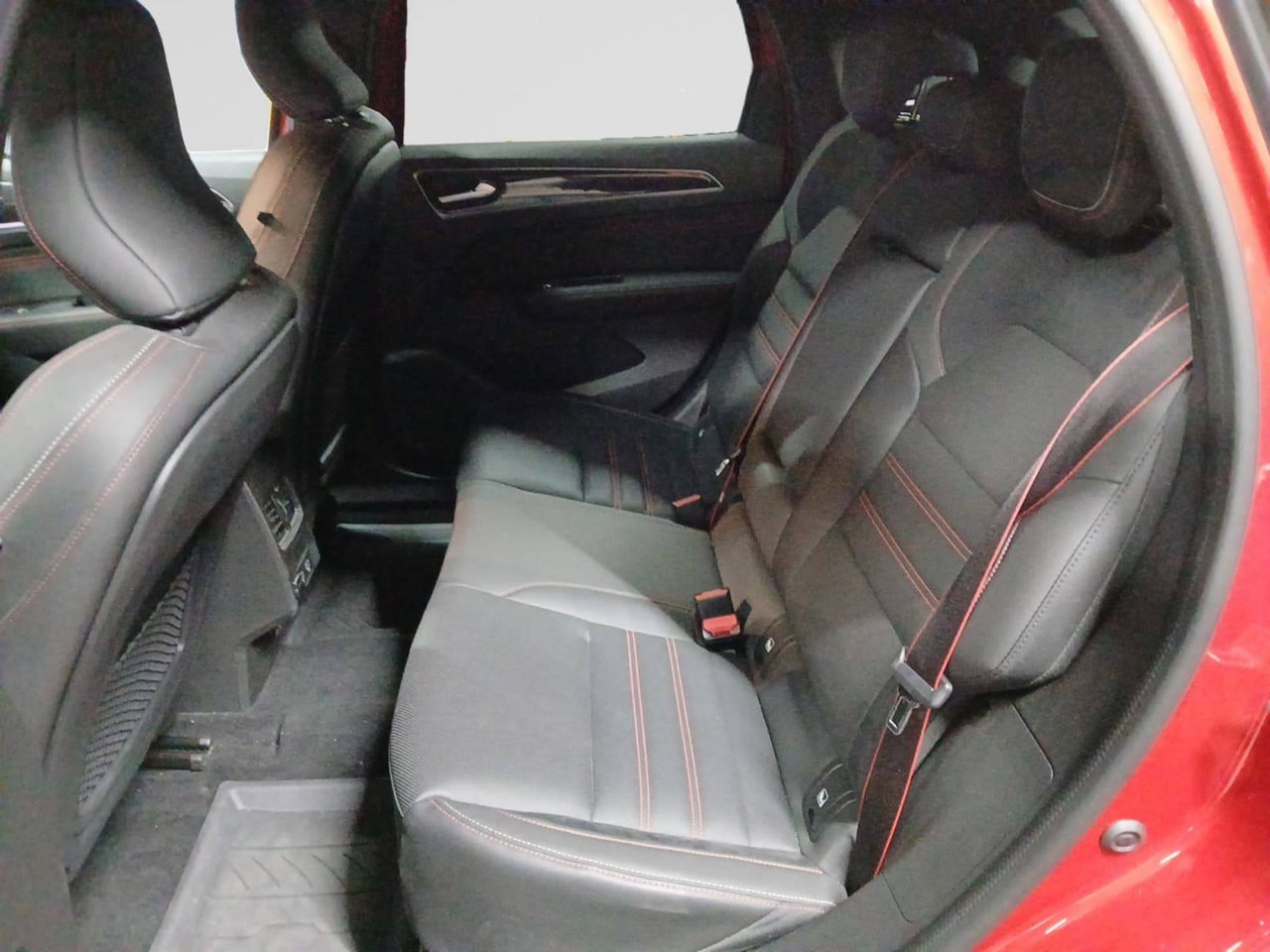 Renault Arkana E-Tech 145 - 21B — photo 11