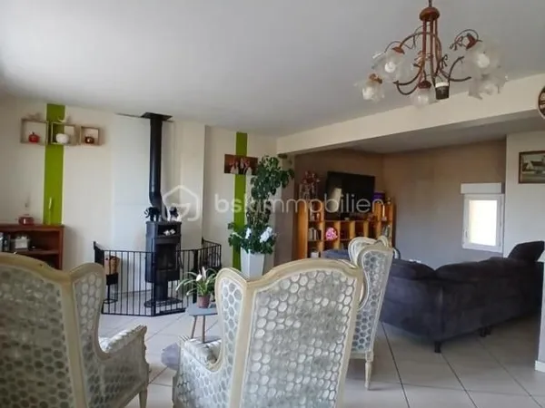 Maison 9 pièces 270 m²