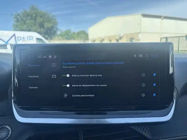 Peugeot 2008 hybrid 145 e-dcs6 — photo 26