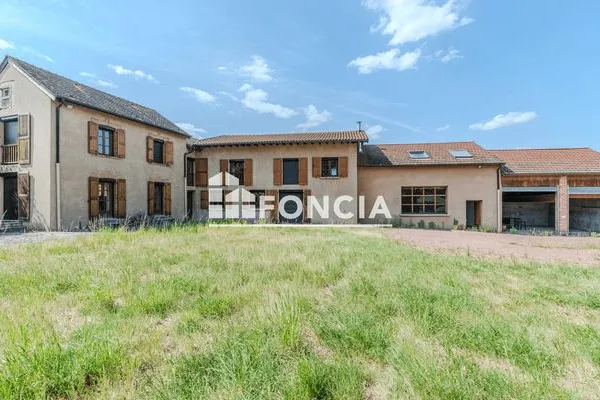 Maison 6 pièces 329 m²