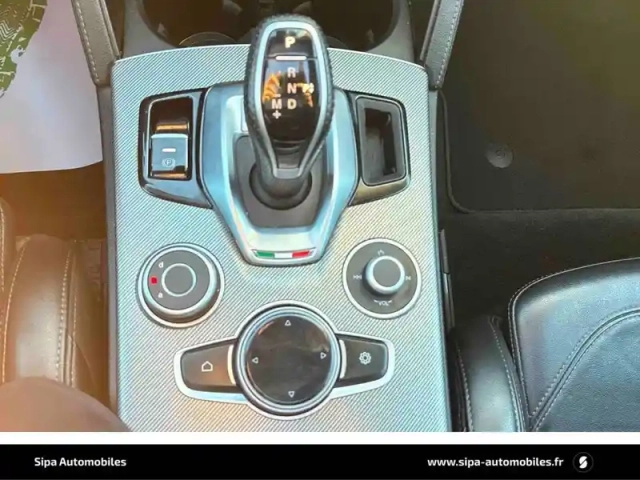 Alfa Romeo Stelvio 2.2 190 ch q4 at8 — photo 19