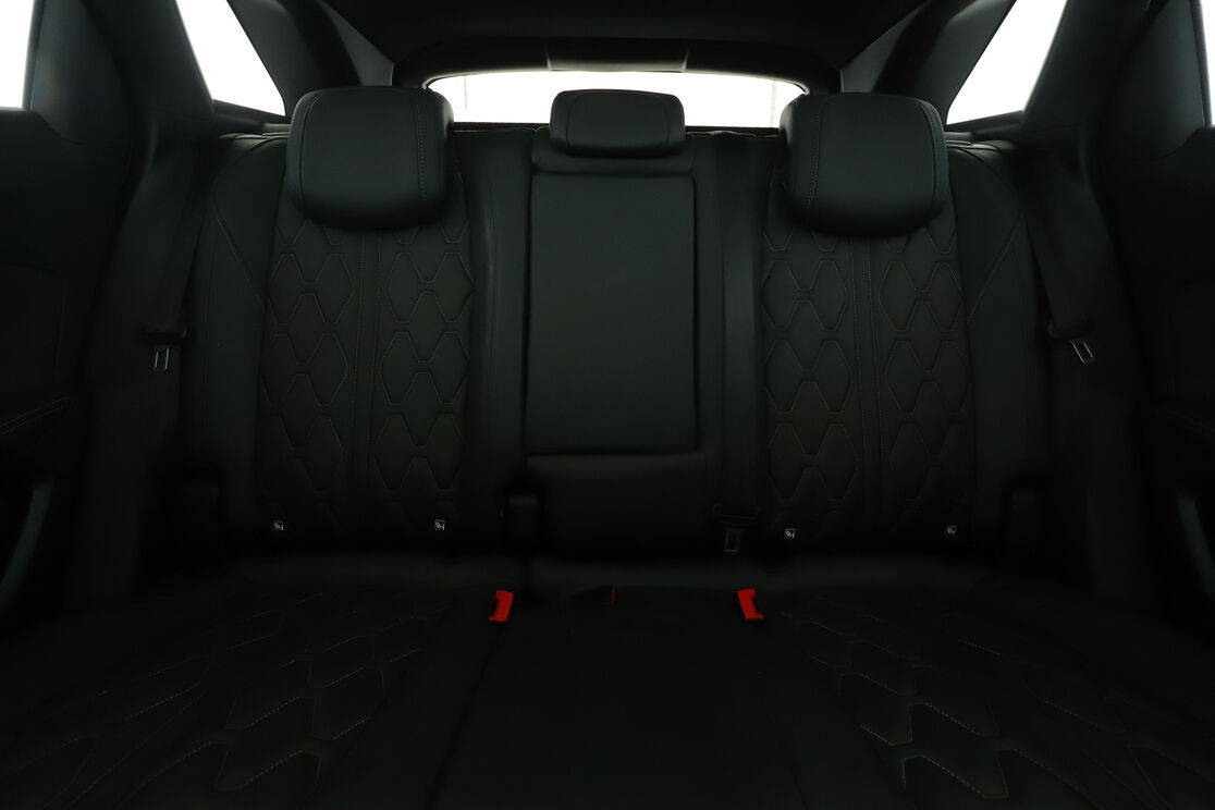 Peugeot 3008 2.0 Blue-HDi GT EAT8 — photo 14