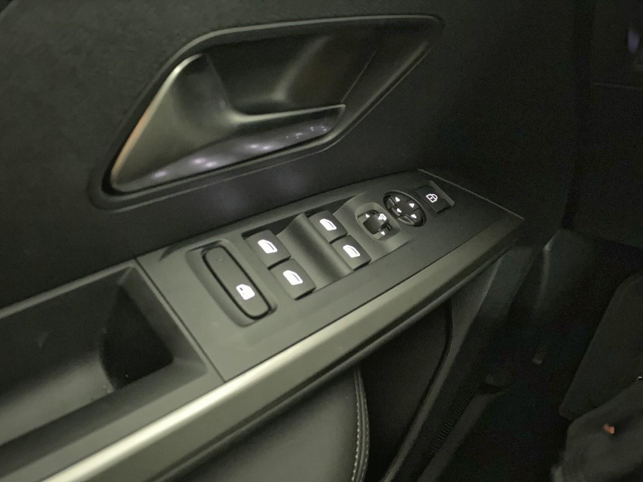 Peugeot 5008 hybrid 145 ch e-dcs6 allure — photo 20