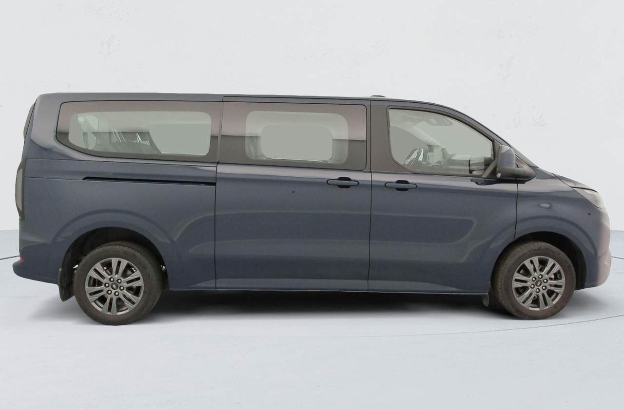 Ford Tourneo Custom — photo 6