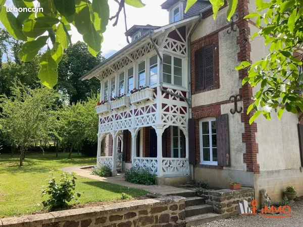 Maison 10 pièces 248 m²