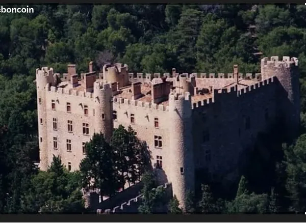 Terrain 300 m² Montfaucon