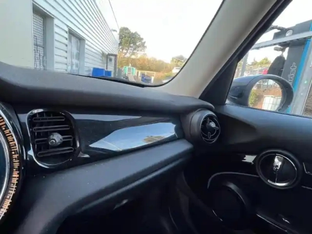 Mini Mini 5 portes cooper 136ch  essential bva7 — photo 6