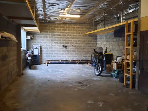 Parking/box 60 m² SAINT NAZAIRE