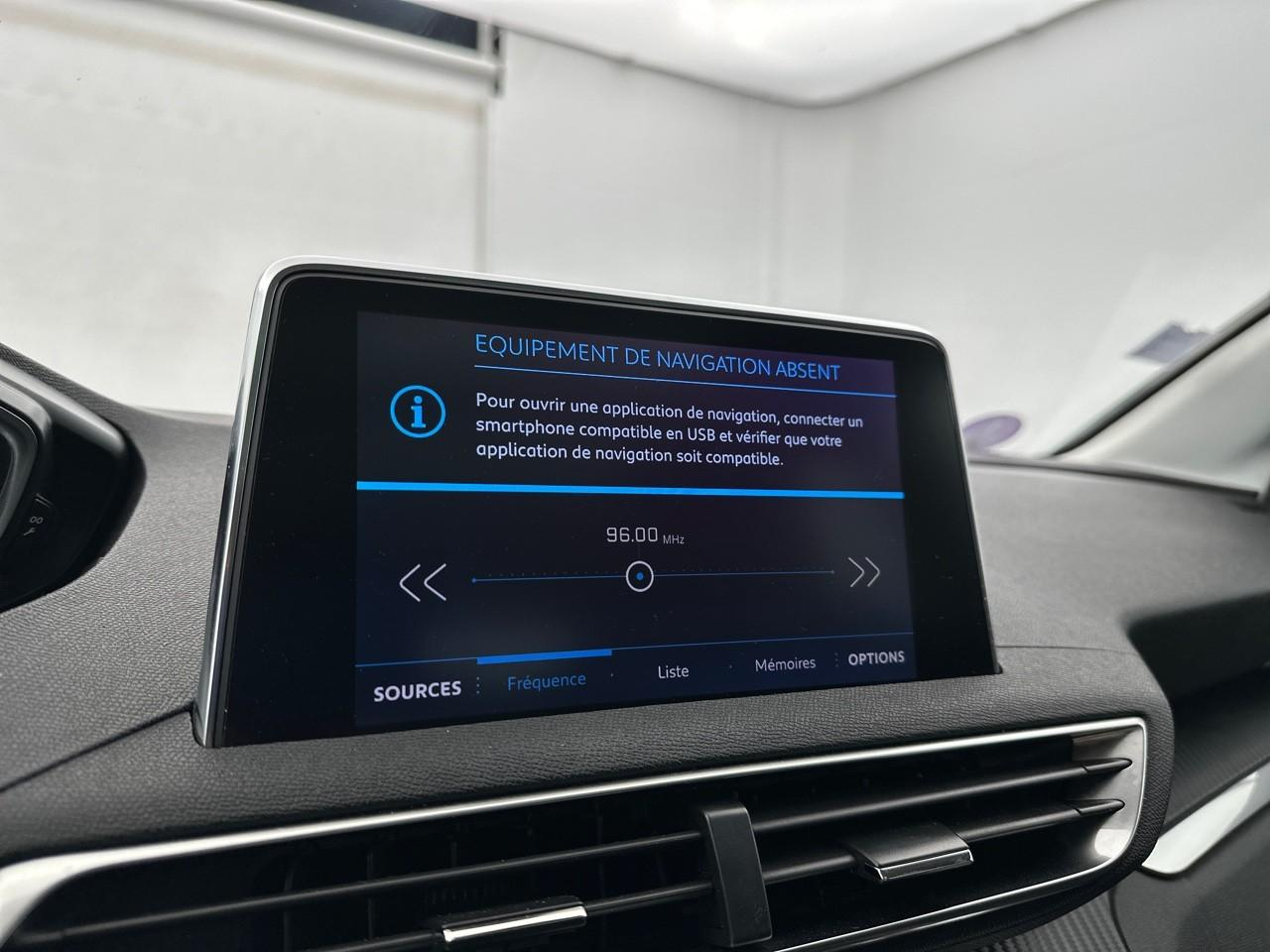 Peugeot 3008 puretech 130ch s&s eat8 active pack — photo 10