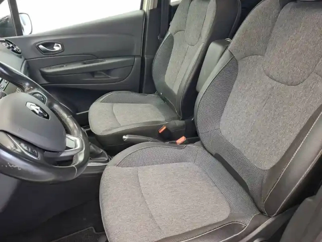Renault Captur dci 90 edc — photo 10