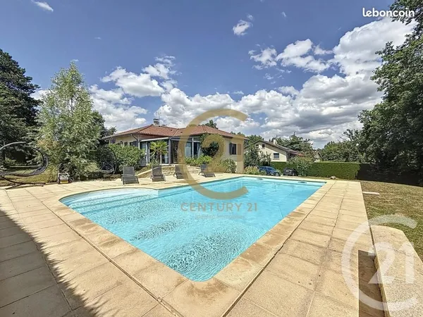 Villa 6 pièces 213 m²