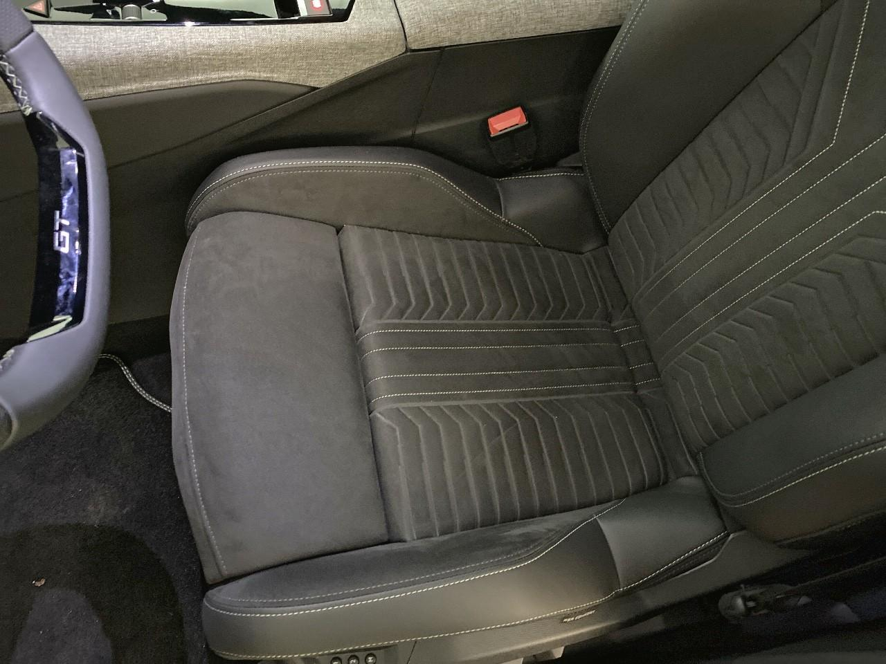 Peugeot 3008 hybrid 145 e-dcs6 gt — photo 9
