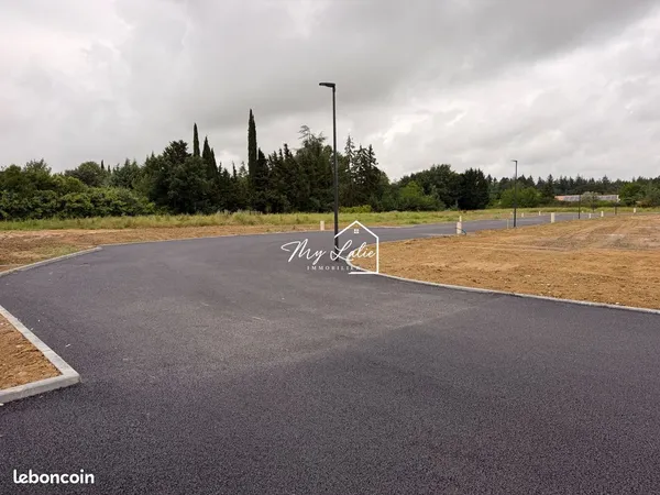 Terrain 927 m² Les Issards