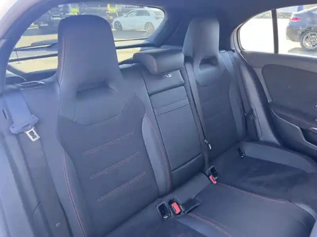Mercedes Classe A 180 d amg line — photo 11