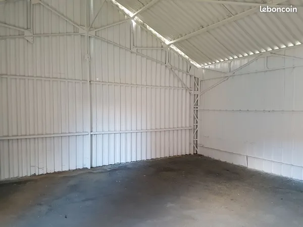 Hangar / Garage