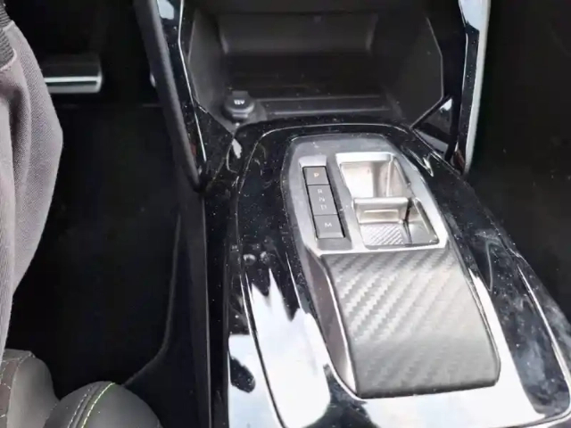 Peugeot 208 puretech 100 s&amp;s eat8 — photo 14