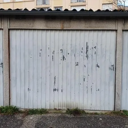 Garage/box 13 m² Melun