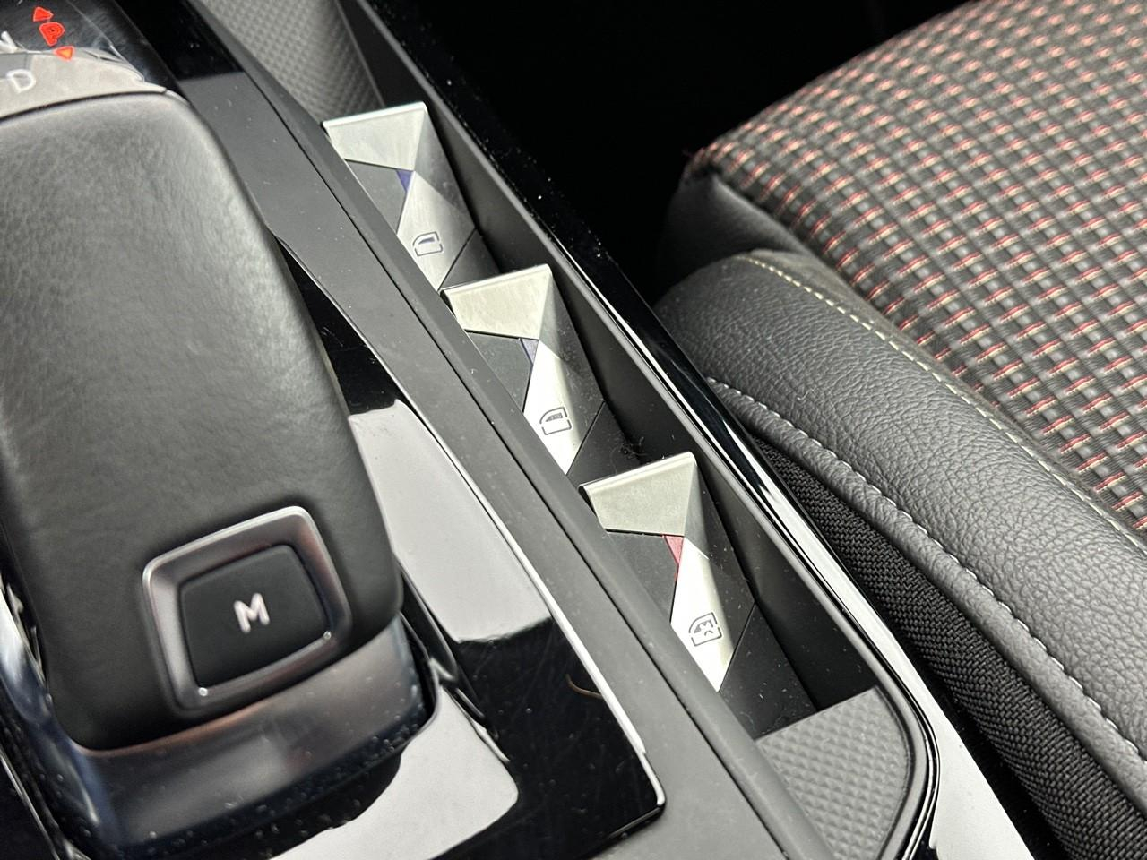 Ds Ds 3 crossback puretech 130 eat8 performance line — photo 34