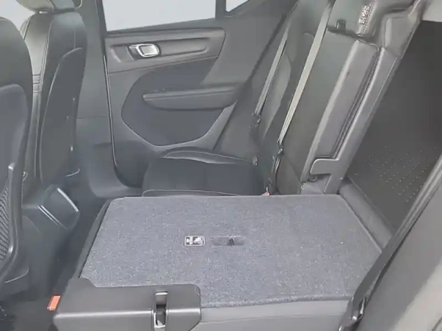 Volvo Xc40 d3 adblue 150 ch geartronic 8 — photo 9
