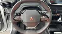 Peugeot 208 1.2 PureTech 100ch S&S Allure — photo 12