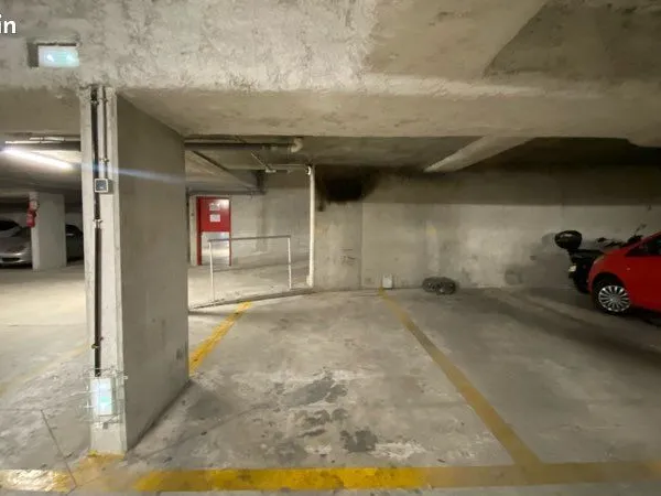 Place de parking couverte