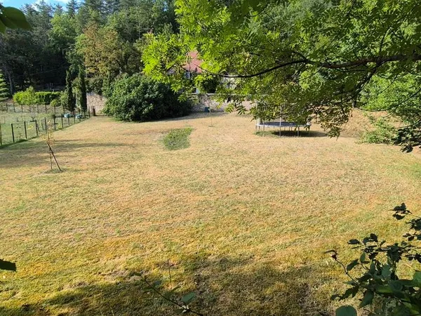 Terrain constructible 1 153 m² - 60 000 - Boulazac vieux bourg