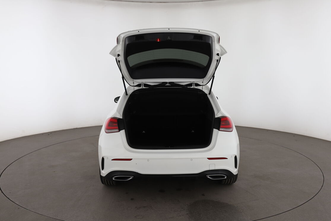 Mercedes-Benz Classe A 200 d AMG Line 8G-DCT — photo 15