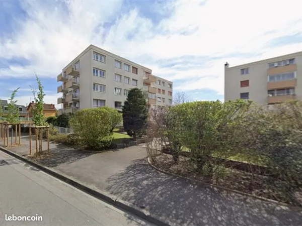Local commercial 41 m² SARTROUVILLE