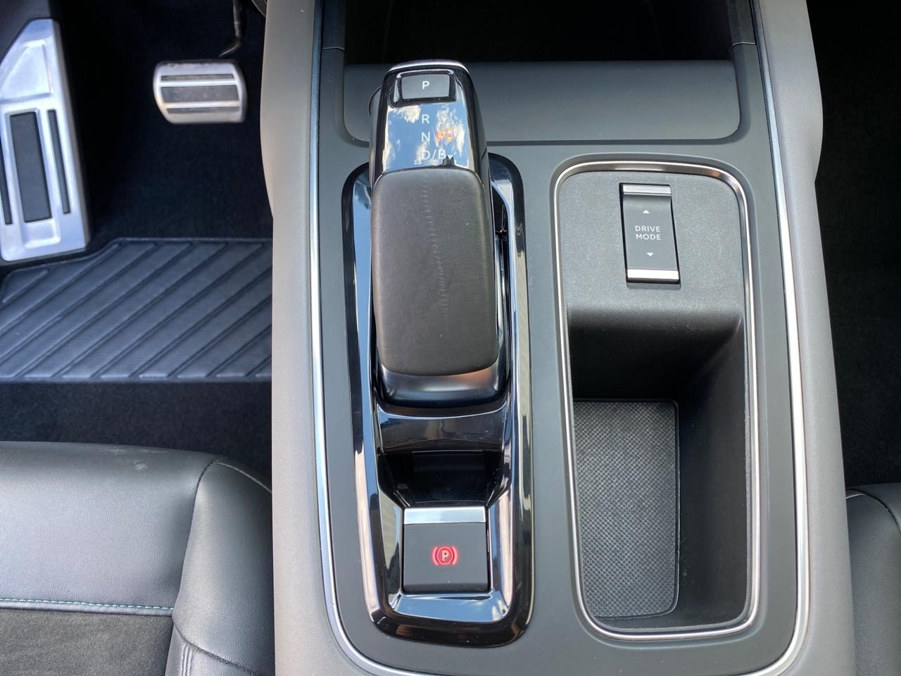 Citroën C5 Aircross hybrid 225ch shine pack e-eat8 — photo 13