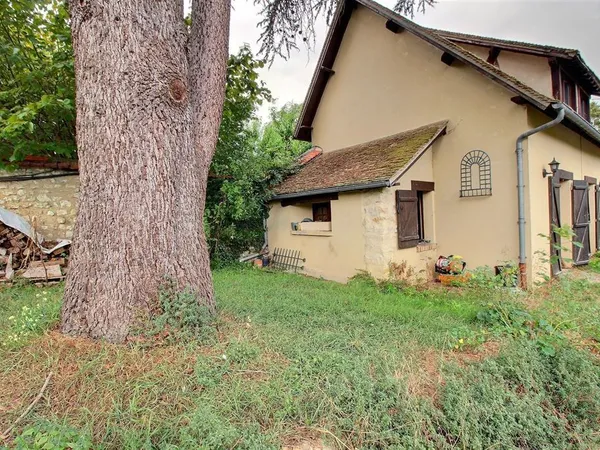 Vends propriété - 160 m² - 7 pièces - La Chapelle Longueville 27950