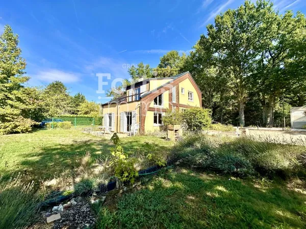 CESSON-MAISON BOIS 146M²-3 CHAMBRES-JARDIN-SOUS-SOL &GARAGE