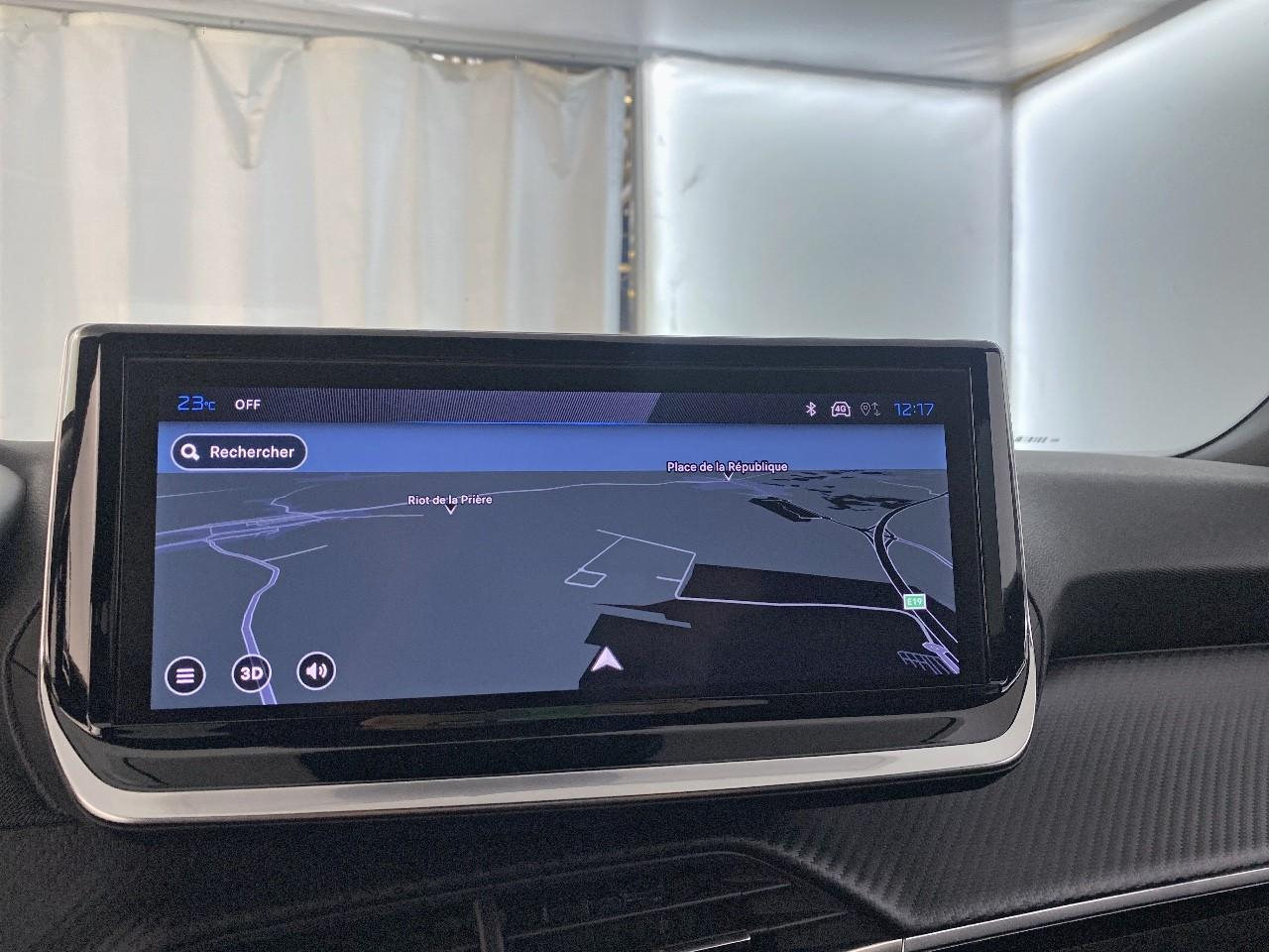 Peugeot 2008 hybrid 145 ch e-dcs6 allure — photo 14