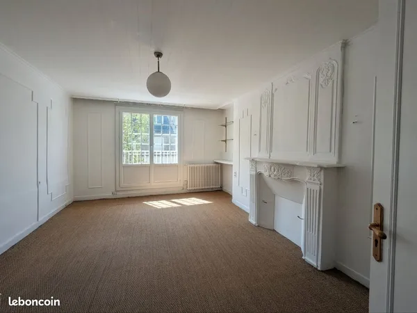 Appartement T3 en duplex - 75 m² - Hyper-centre Pontorson