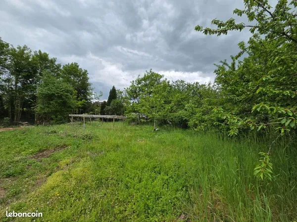 Terrain 1380 m² Chivres-Val