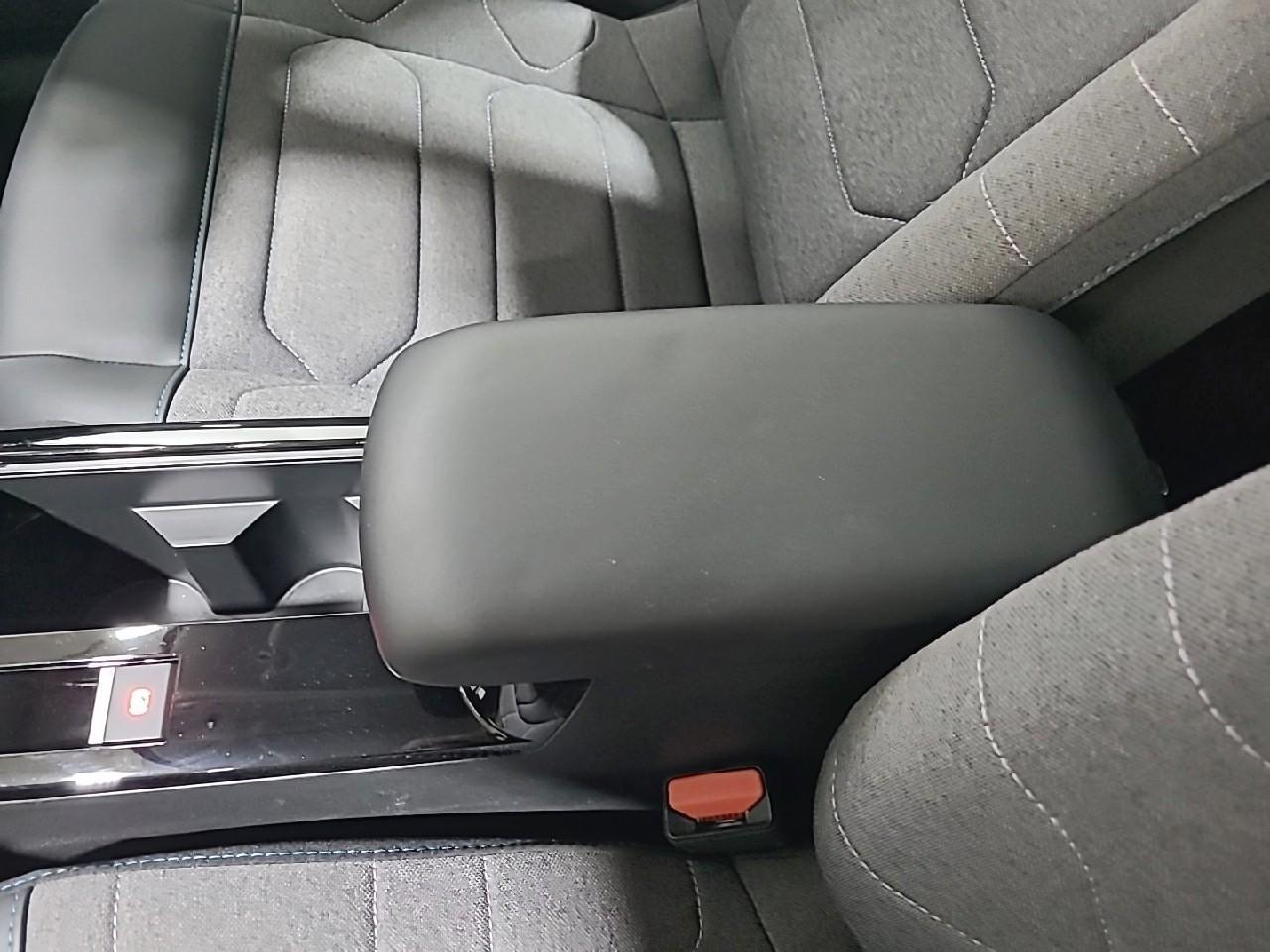 Citroën C4 bluehdi 130 s&s eat8 feel pack — photo 20