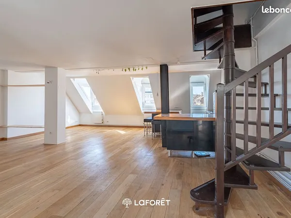 Duplex 5 pièces 111 m²