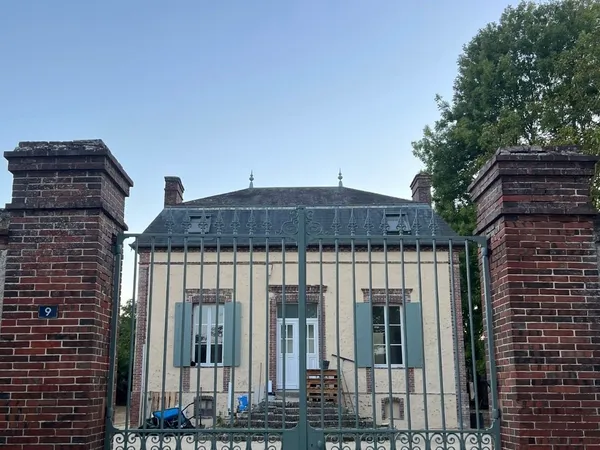Maison à louer 5 chambres entièrement rénovée