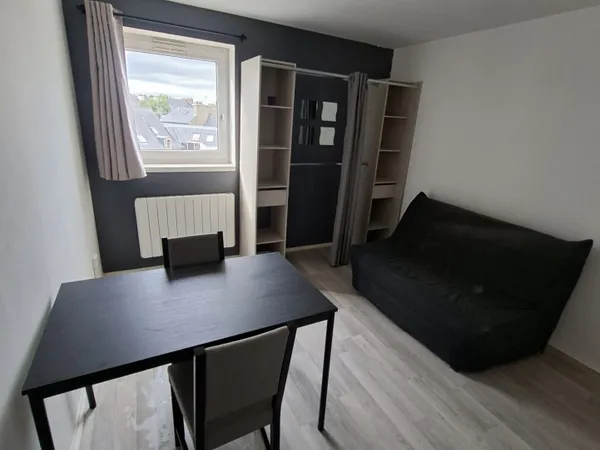 STUDIO, centre Ville Saint-Brieuc, location à l'année