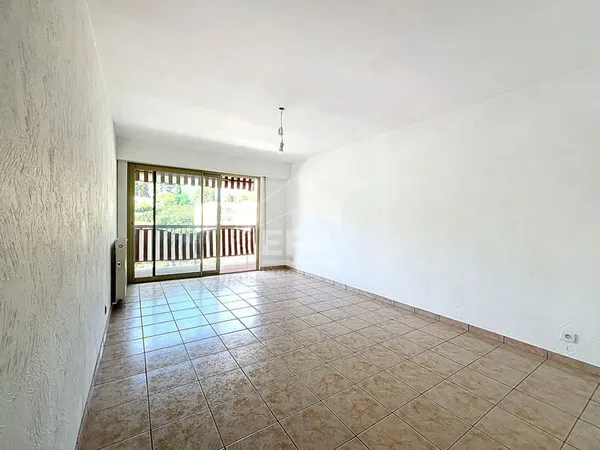 Appart 85M² dernier étage, piscine